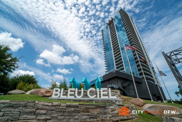 Bleu Ciel Condos